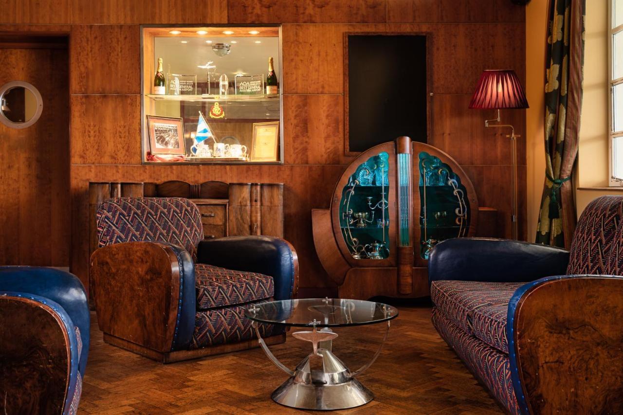 The Aviator Hotel Sywell Екстериор снимка