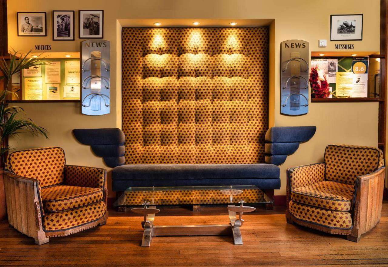 The Aviator Hotel Sywell Екстериор снимка